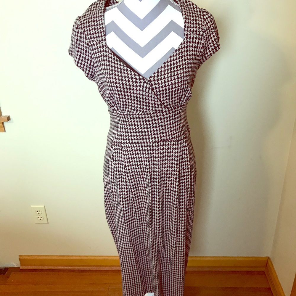 Banana Republic brown houndstooth stretch dress